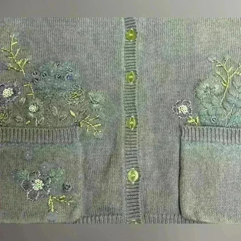 Alfred Dunner Vintage 90s Lavender Embroidered Floral Sweater Petite Large - Picture 2 of 5